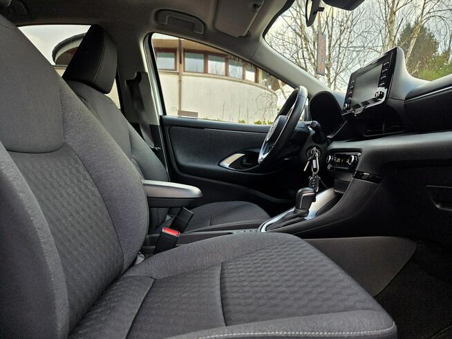 Toyota Yaris Hybrid 1.5 Benz. 116KM 2021r LED, Kamera, Tempomat Tychy - zdjęcie 5