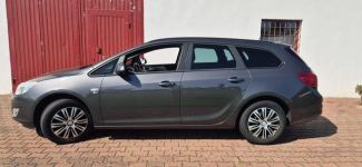 Opel Astra Sports Tourer AUTOMAT-GRZANA KIEROWNICA-FOTELE Paproć - zdjęcie 3