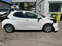 Toyota Yaris Hybrid 1.5 Active Salon PL 2023 FV 23% Syców - zdjęcie 9