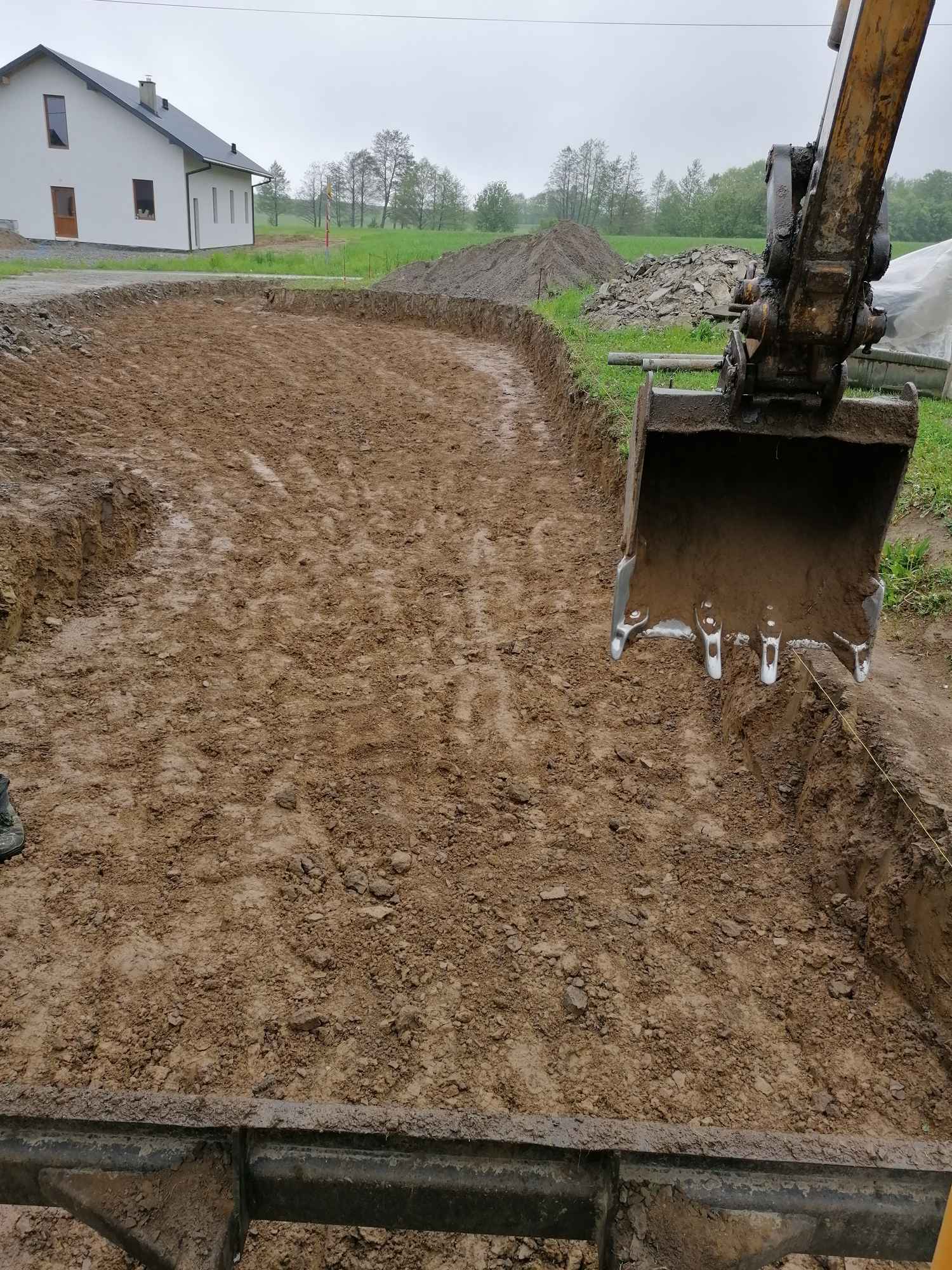 Prace ziemne,usługi koparką, wykopy, wozidło, wiertnica Sanok - zdjęcie 6