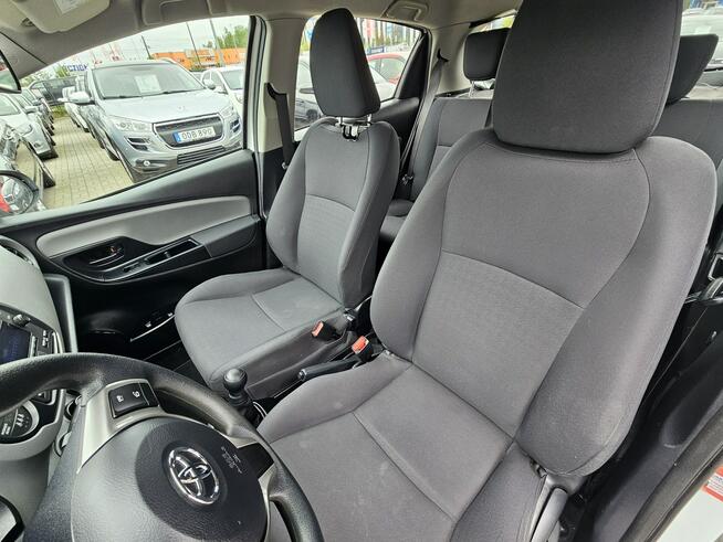 Toyota Yaris Ostrzeganie przed kolizji, kontrola pasa ruchu,nowe opony Olsztyn - zdjęcie 12