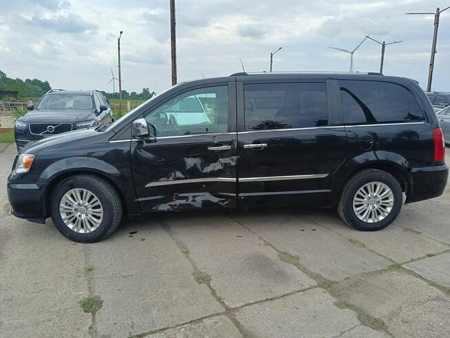 Chrysler Town &amp; Country Cross Country Limited Gizałki - zdjęcie 3