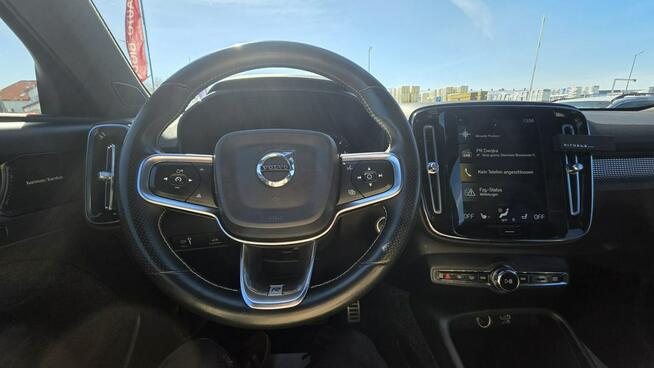Volvo XC 40 biała perła  R design Lębork - zdjęcie 9