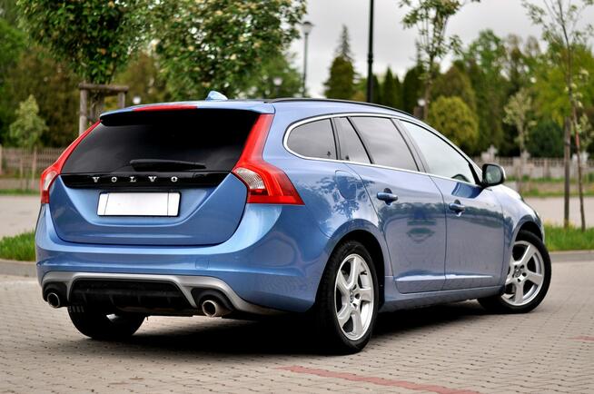 Volvo V60 D3 2.0 150KM R-Desing Xenon Led Navi Alkantara Full Opcja Płock - zdjęcie 4