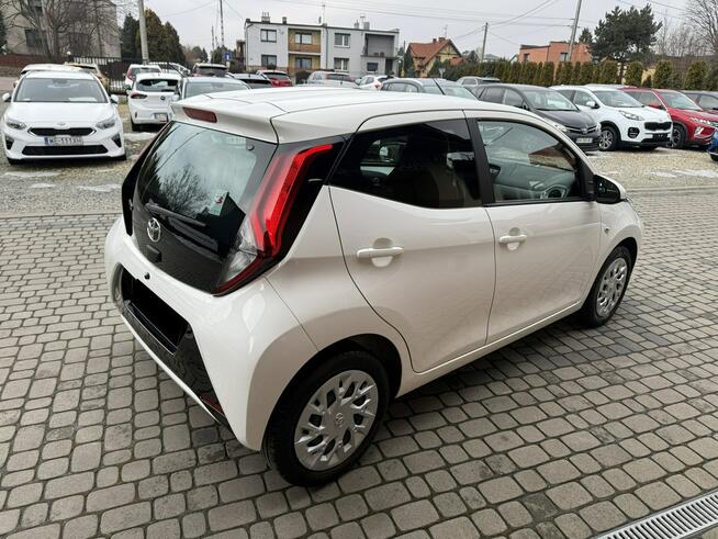 Toyota Aygo 1,0 72KM  Klima  Kamera  CarPlay Orzech - zdjęcie 6