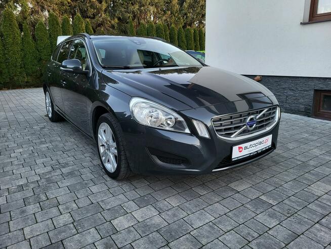 Volvo V60 ** PRZEBIEG 190 TYS KM ** Nawigacja ** Skóry ** Jatutów - zdjęcie 7