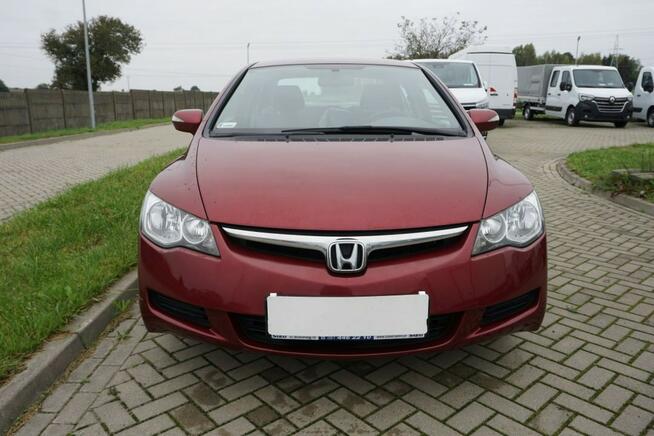 Honda Civic 1.8 140KM Sedan salon Lublin - zdjęcie 2