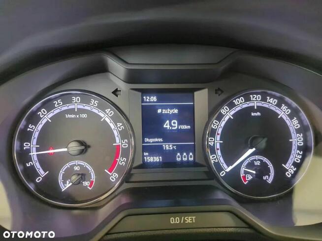Skoda Octavia 1.6 TDI Ambition Płock - zdjęcie 5