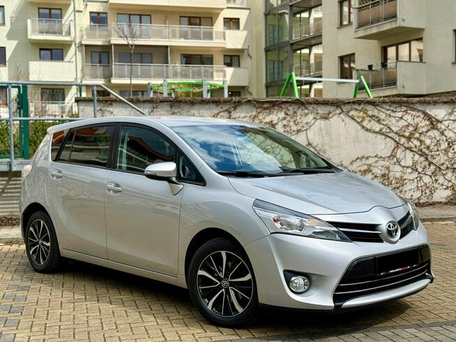 Toyota Verso 1.8 VVT-i Dynamic Tarnowskie Góry - zdjęcie 4