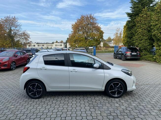 Toyota Yaris 1.3 99KMBiała perła,Panorama,Kamera,Navi Tarnowskie Góry - zdjęcie 5