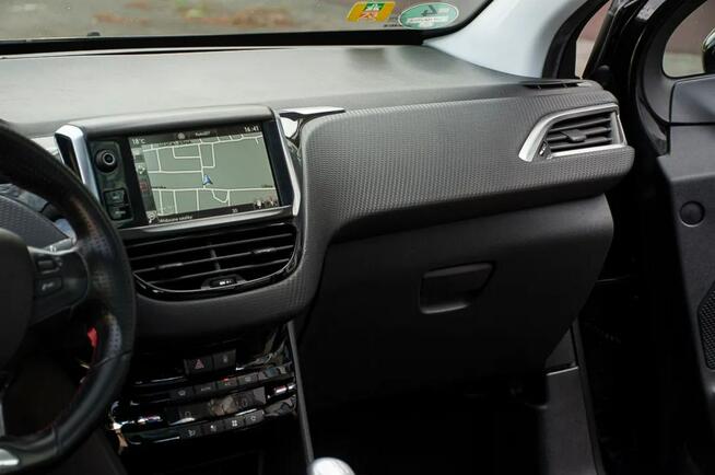 Peugeot 2008 1.6HDI * GT Line * Panorama * Nawi * Kamera * Pół Skóra * Ostrów Mazowiecka - zdjęcie 11