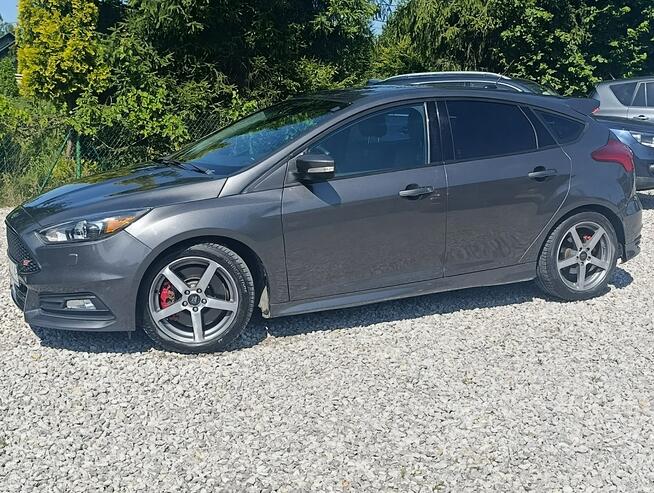 Ford Focus ST 2.0/250 PS Mały przebieg , serwisowany Dulowa - zdjęcie 9