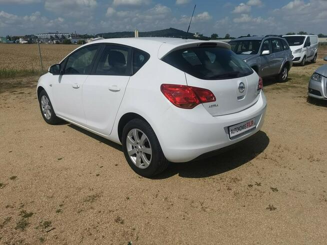 Opel Astra 1.4 100 KM KLIMA, ELEKTRYKA, ZDBANY Strzegom - zdjęcie 3