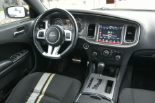 Dodge Charger SRT8 Super Bee 6.4 V8 470KM 2012r. Kampinos - zdjęcie 10