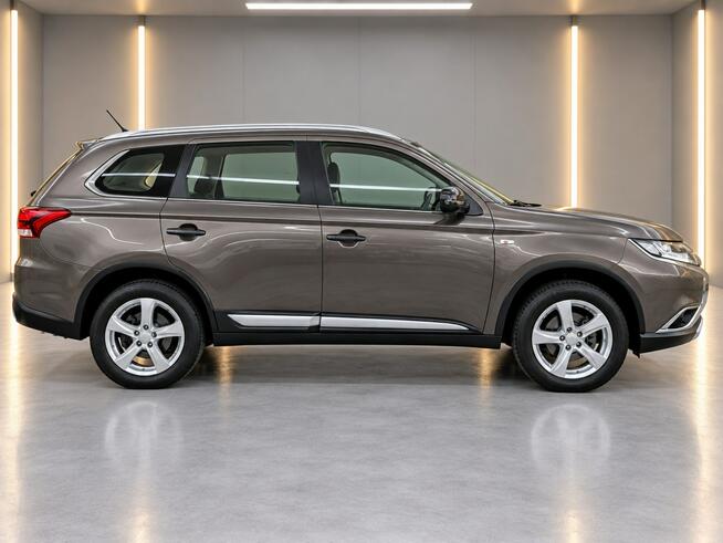 Mitsubishi Outlander 2.0 benzyna*bezwypadkowy*super stan*opłacony Żabno - zdjęcie 4