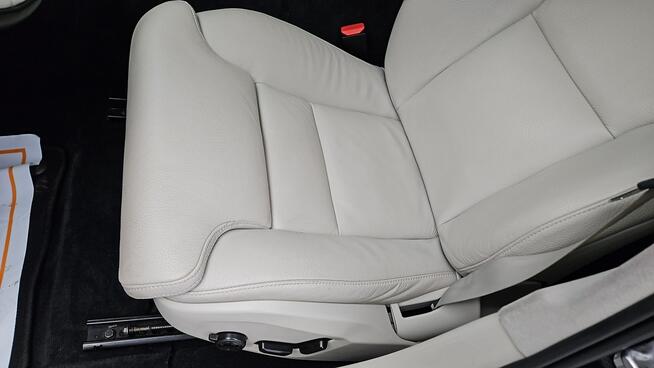Volvo V60 B4 B Plus Bright aut ! Z Polskiego Salonu ! Faktura VAT ! Warszawa - zdjęcie 12
