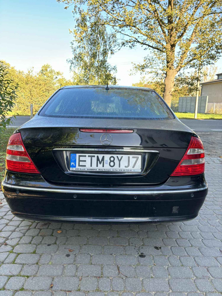 Mercedes Benz E 200 Tomaszów Mazowiecki - zdjęcie 8