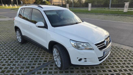 VW Tiguan I 2.0 iguan 2010r Biały /Czarne Wnętrze / Klima / Skarżysko-Kamienna - zdjęcie 11