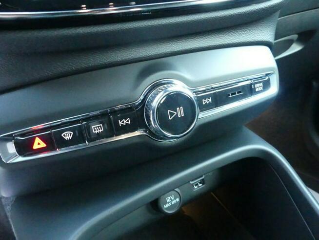 Volvo XC 40 XC40 T4 AWD R-Design Navi Kamera RfK Leder F. VAT23 Dąbrówka Wielka - zdjęcie 7