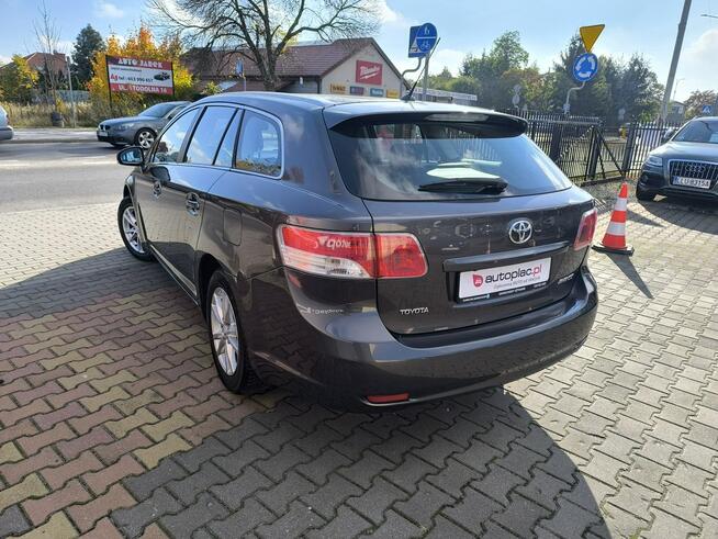 Toyota Avensis 1.8 VVT-i 147KM Klimatronic Navi Kamera OPŁACONY Łuków - zdjęcie 6
