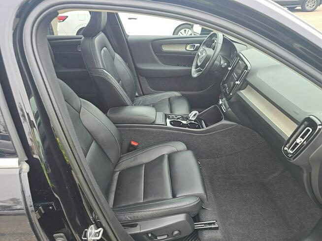 Volvo XC 40 Ultimate Bright Theme / 4x4 / niski przebieg Warszawa - zdjęcie 9