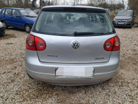2.0 TDI fajny srebrny Golfik Fasty - zdjęcie 6