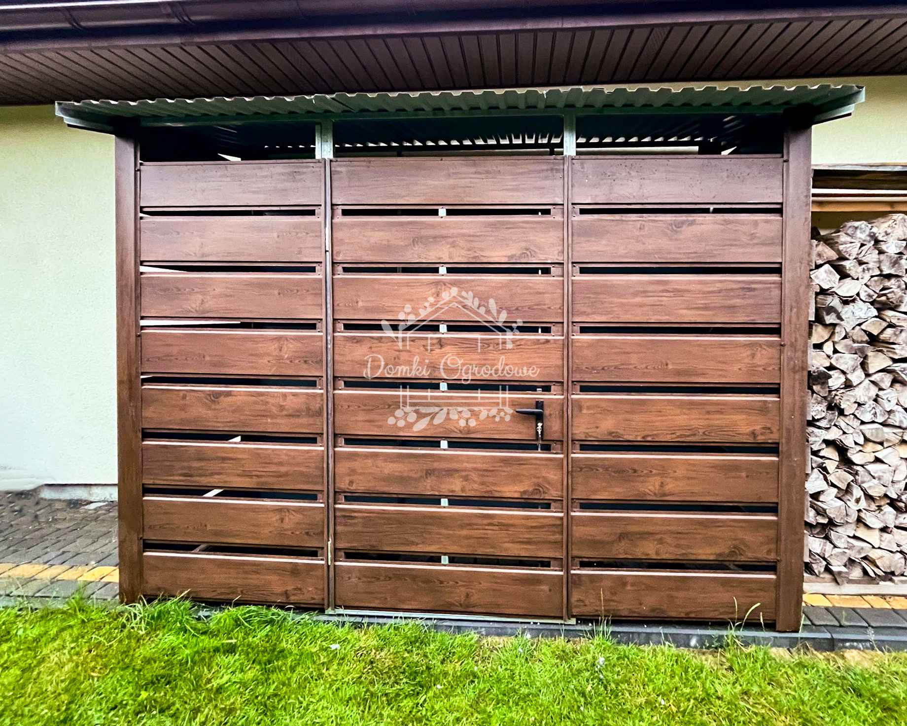 Wiata śmietnikowa Schowek - 3x0,8m  drewnopodobny  spad w przód ID807 Płock - zdjęcie 5