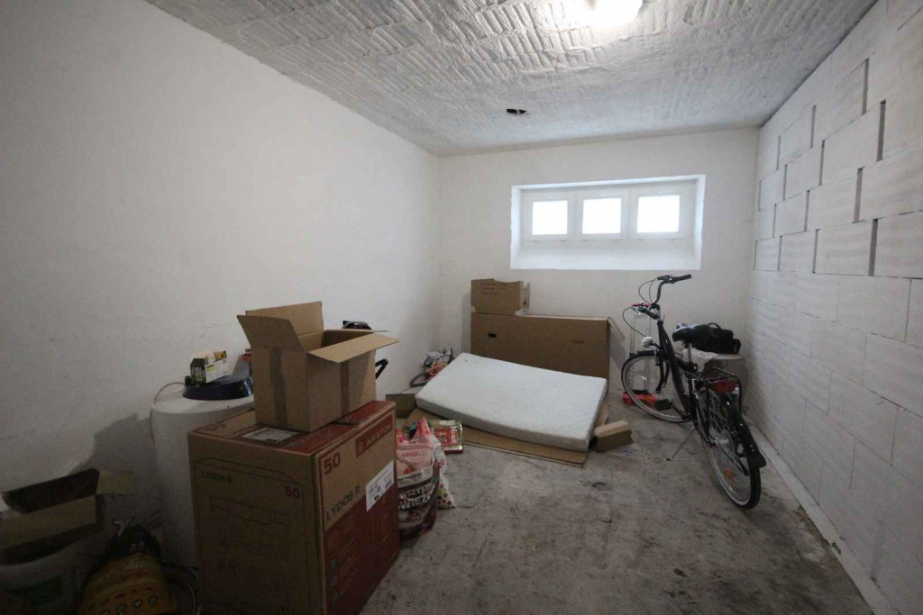 4pok, 60met, okolice Katowickiej PIWNICA/PARKING (Wrocław) Krzyki - zdjęcie 12