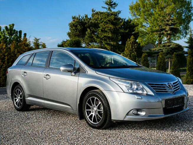 Toyota Avensis Sadlno - zdjęcie 3