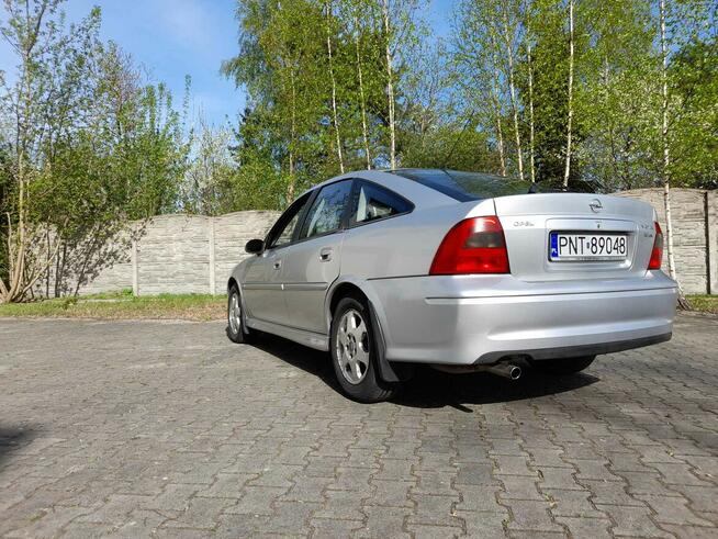 Śliczna Vectra B-LIFT*2000r*1,8 Bz*Now Prz Tech*Dł Oce*Klima Zduńska Wola - zdjęcie 1