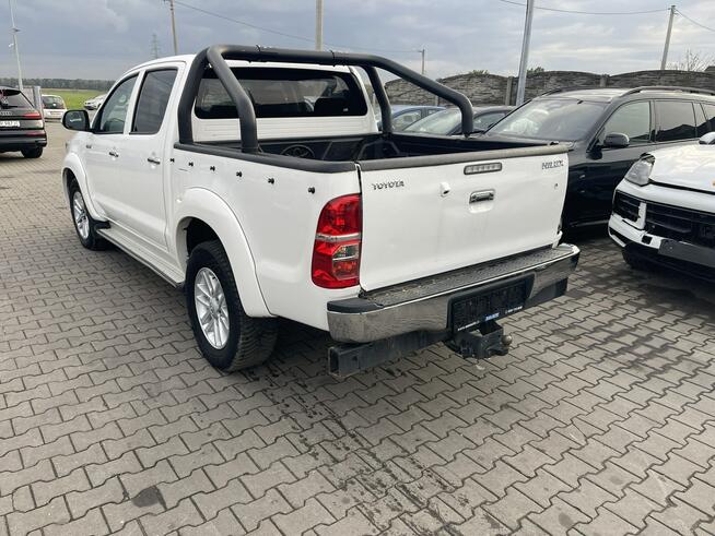 Toyota Hilux Executive 4x4 Klimatyzacja Hak Kamera Gliwice - zdjęcie 2
