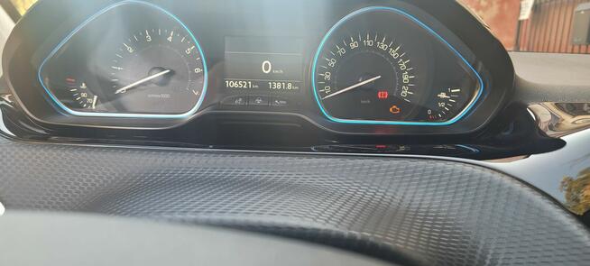 Sprzedam Auto Peugeot 2008 55tys. navi panorama kamera Gorzów Wielkopolski - zdjęcie 10