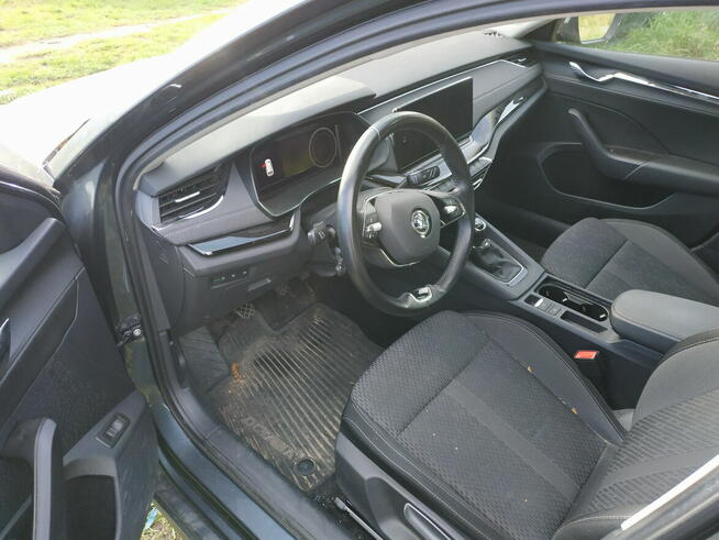 Syndyk sprzeda Skoda Octavia 1,5 Style Wrocław - zdjęcie 11