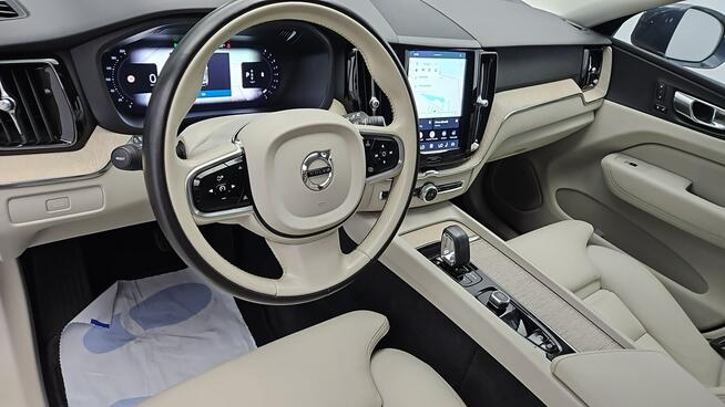 Volvo XC 60 B4 B Plus Bright aut ! Z Polskiego Salonu ! Faktura VAT ! Warszawa - zdjęcie 9