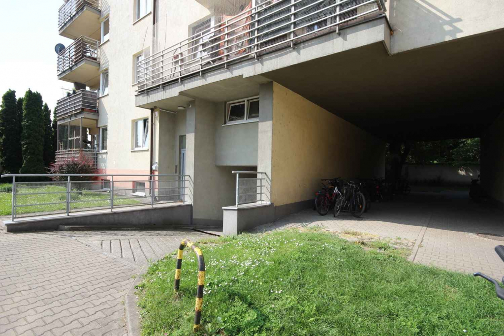 2 Miejsca Postojowe (22m2) okolice Placu Kromera (Wrocław) Psie Pole - zdjęcie 10