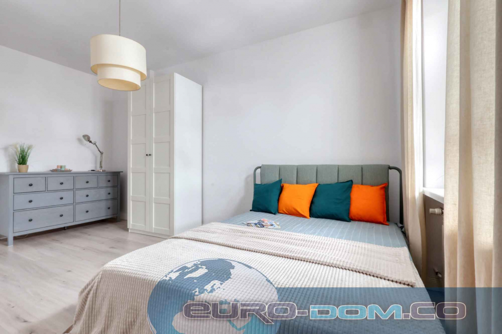 Do wynajęcia duża komfortowa kawalerka z osobną kuchnią. Grunwald - zdjęcie 2