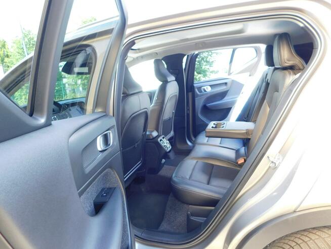 Volvo XC 40 z Gwarancją Kamera Panorama Dach Pakiet zimowy Żyrardów - zdjęcie 10