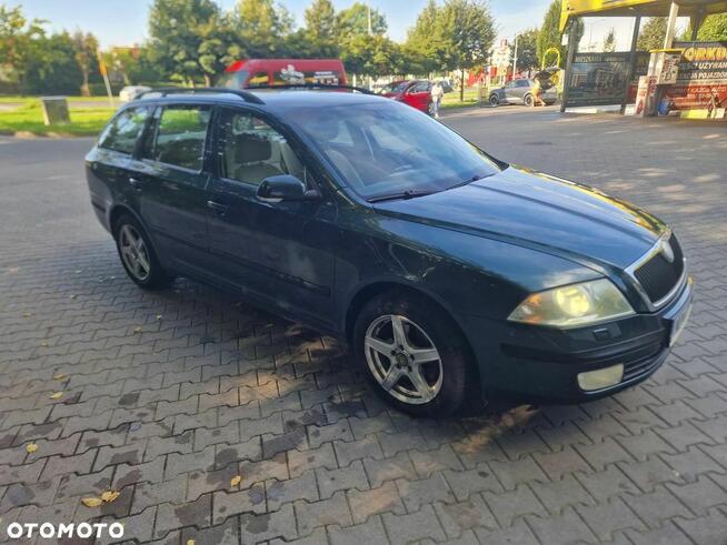 Skoda Octavia 2.0 TDI Elegance Olsztyn - zdjęcie 11