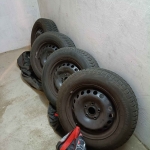 Sprzedam komplet kół do VW Golfa
