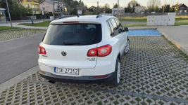 VW Tiguan I 2.0 iguan 2010r Biały /Czarne Wnętrze / Klima / Skarżysko-Kamienna - zdjęcie 10