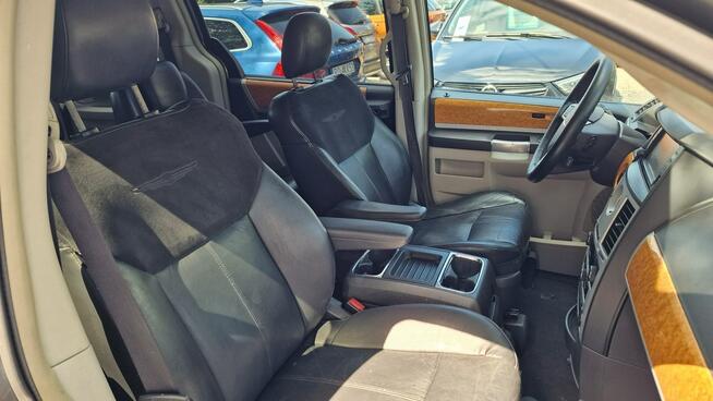Chrysler Grand Voyager Limited Poznań - zdjęcie 10