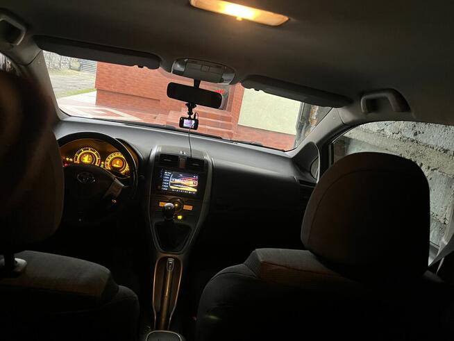 Toyota Auris Kalisz - zdjęcie 1