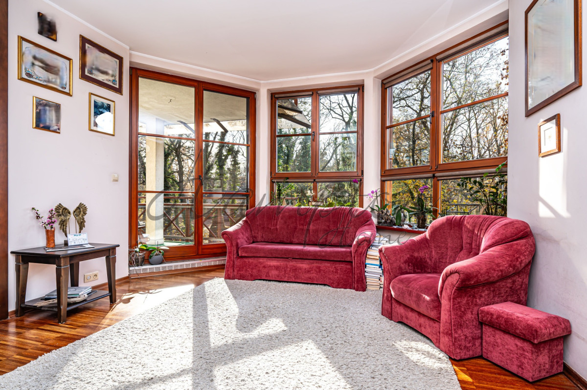 Apartament w ciszy i zieleni na zamkniętym osiedlu Konstancin-Jeziorna - zdjęcie 1