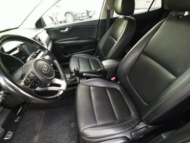 Kia Stonic najbogatsza wersja, bezwypadkowy, serwisowany Rzeszów - zdjęcie 8