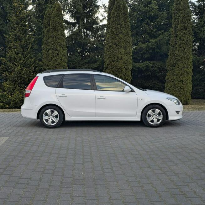 Hyundai i30 1.4 Blue Classic Ostrów Mazowiecka - zdjęcie 11
