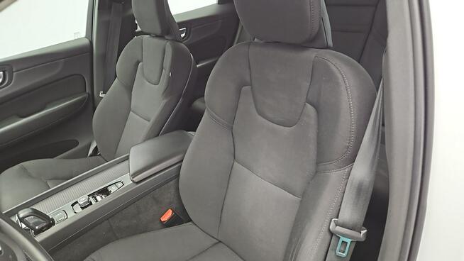 Volvo XC 60 B4 B Momentum Pro aut ! Z Polskiego Salonu ! Faktura Vat ! Warszawa - zdjęcie 11
