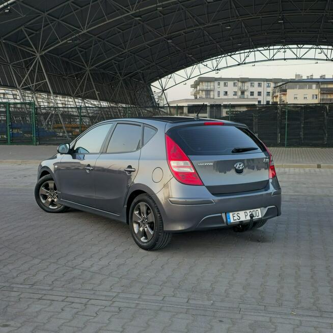 Hyundai i30 1.4 Blue Classic Ostrów Mazowiecka - zdjęcie 11