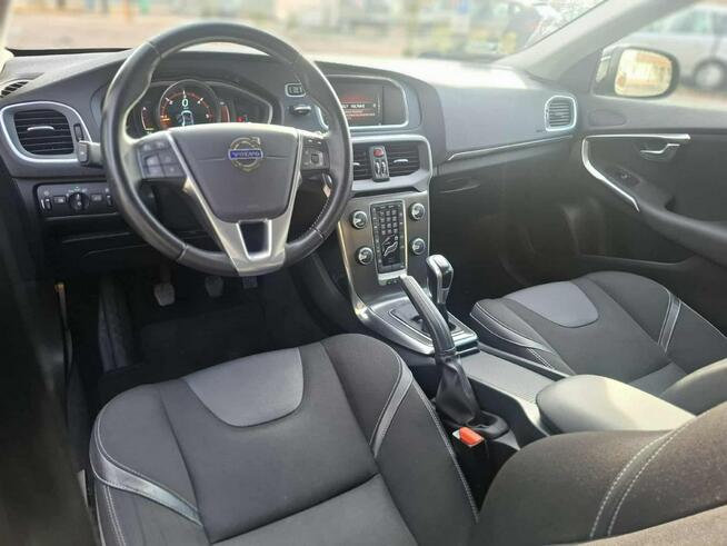 Volvo V40 ZADBANY Poznań - zdjęcie 9