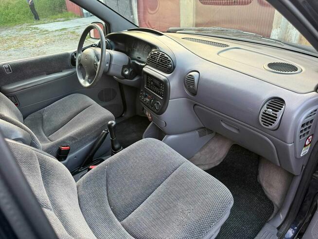 ** Chrysler Voyager 2.5 Diesel ** Niski Przebieg ** Pierwszy Dębica - zdjęcie 6