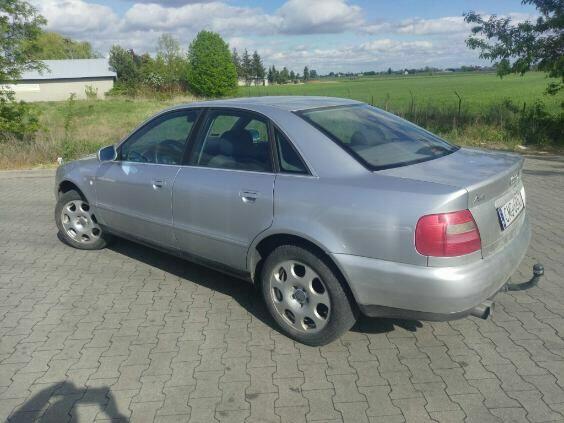 Audi A4 Dąbrowa Biskupia - zdjęcie 3